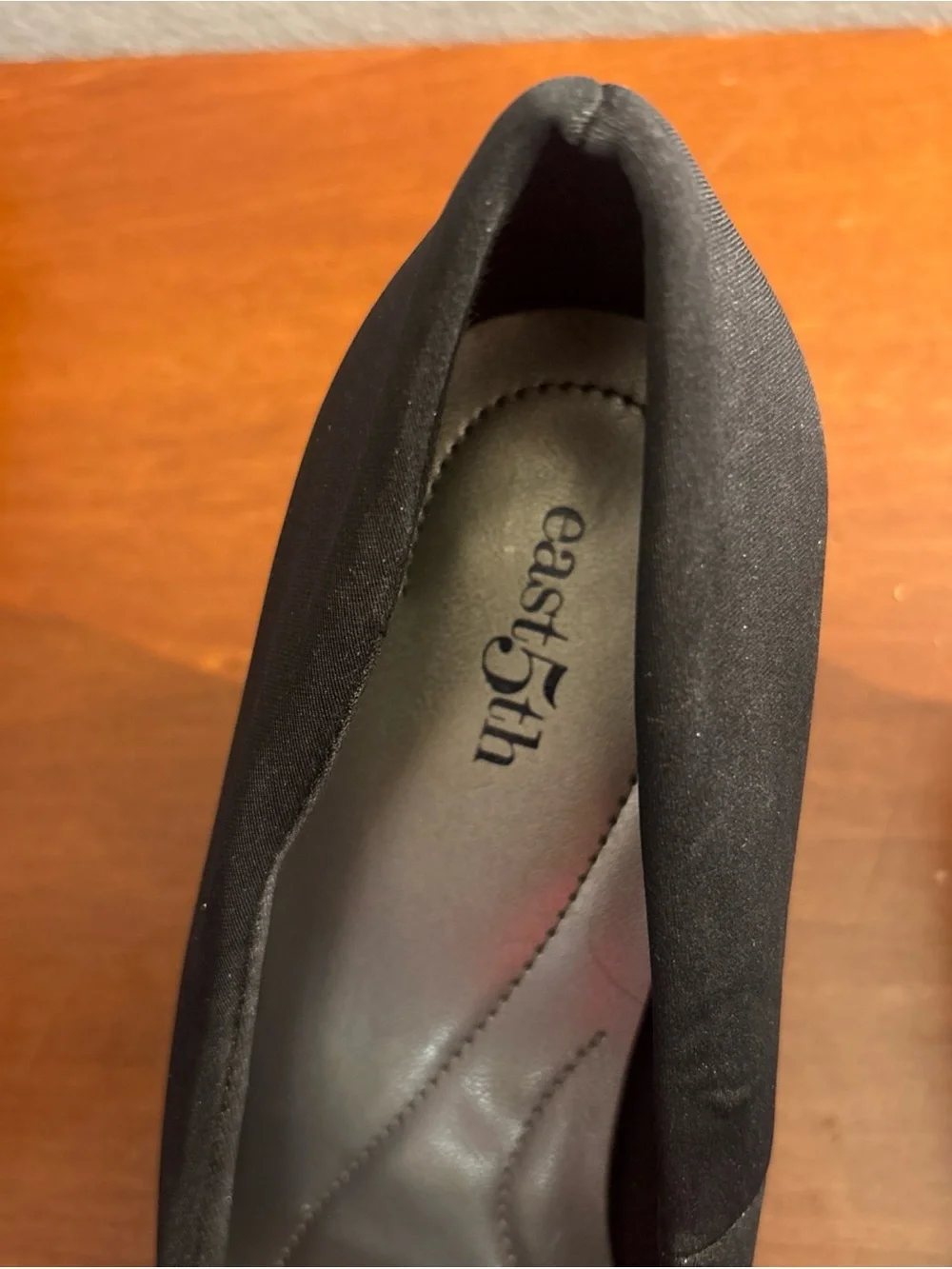 East 5th Black Women's Classic Pumps closed toe 8.5 low heel